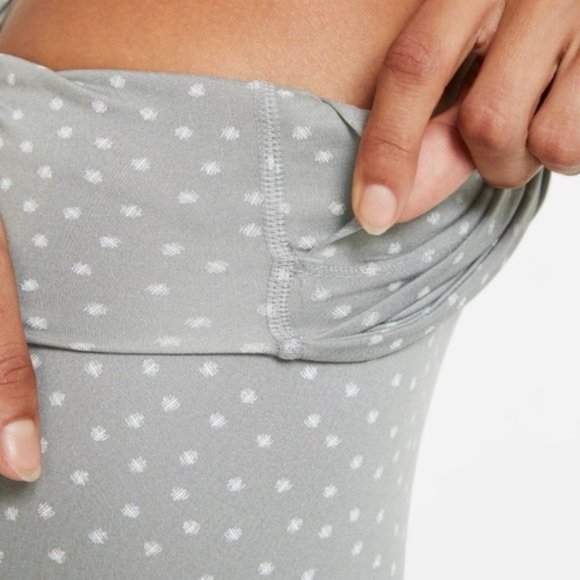 Nike Yoga Dots Twist 7/8 Leggings - Picture 5 of 7